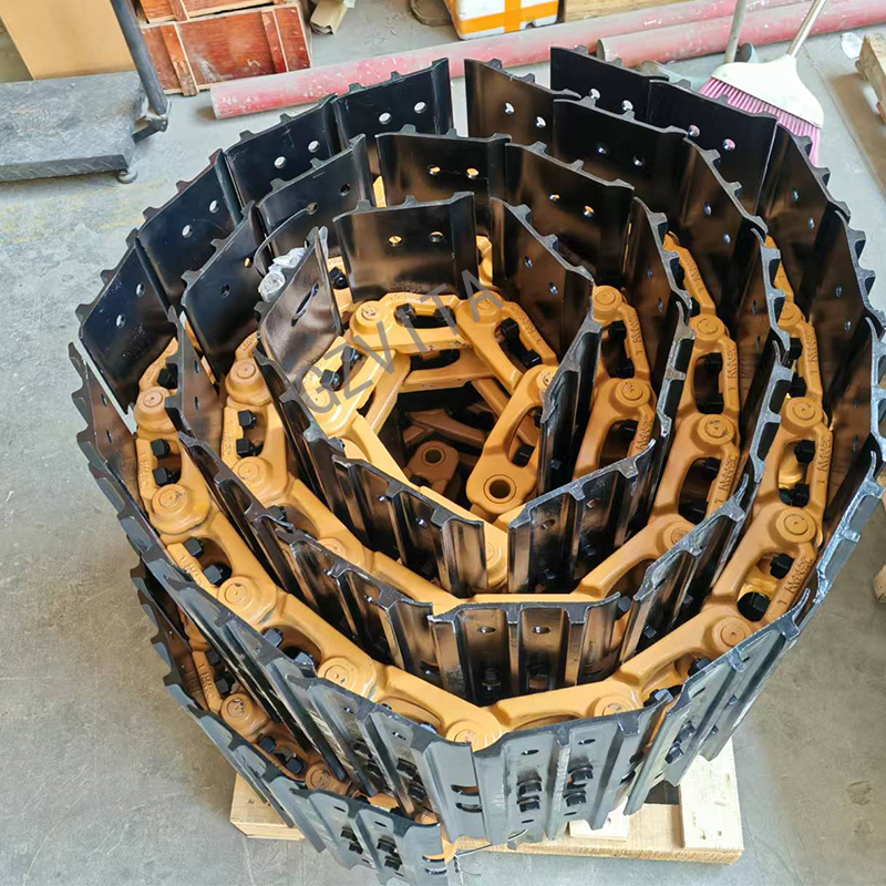 Track link Assembly for Excavator Kubota U55 RD411-22203 (4).jpg